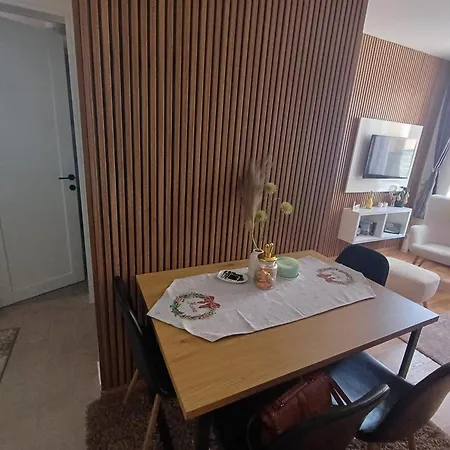 Nina Divcinova Apartamento